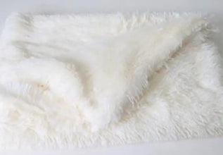 # Pet Blankets – Soft, Warm & Cozy Comfort for Cats and Dogs